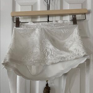 Elegant White Lace Women's Intimate Skirt